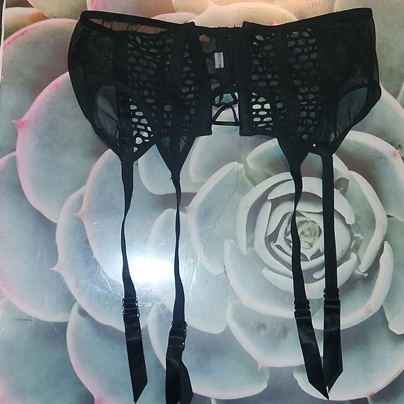 Seduction by Frederick's of Hollywood 3 Piece Lingerie Set Small - Picture 10 of 15